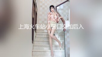 魔鬼美臀御姐 舔自己大奶 【洋大葱】 性感美臀 大奶妞摸B揉B出水【42v】 (32)