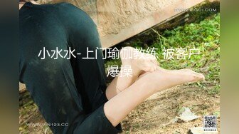 无敌粉穴极品美少女！高颜值一身黑裙！撩起看粉嫩BB，小穴已经很湿了，震动棒抽插