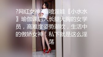 后入操老婆的骚逼，丰满的大屁股，有对白，刺激。