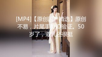 【新片速遞】 小麦色皮肤，极品尤物面罩御姐，性感黑丝美腿，很是风骚，无毛馒头肥穴，假屌深喉，美臀摇摆[327MB/MP4/00:59:17]