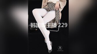 2024年3月菜鸟驿站露出【快递小妹】取快递人来人往大尺度业主就在背后都敢露超刺激劲爆！