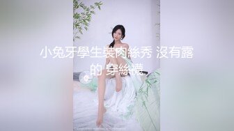 【出各种大神合集】绿帽老公喜欢看着老婆被别人操着自己打飞机，