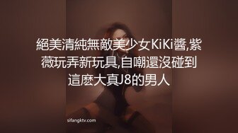 女友正玩游戏，挑逗起来拉到阳台去干（下滑联系方式和约妹技巧）