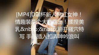 熟女妈妈3P 年纪这么大了 还逼里插一根鸡吧 嘴里吃一根鸡吧 真是法力无边